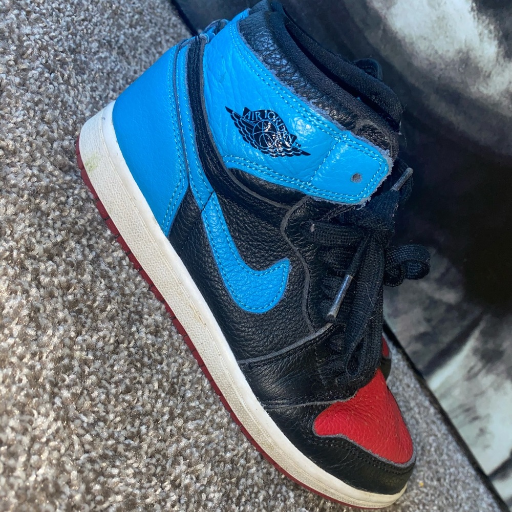AIR JORDAN 1 RETRO KIDS UNC TO CHICAGO
